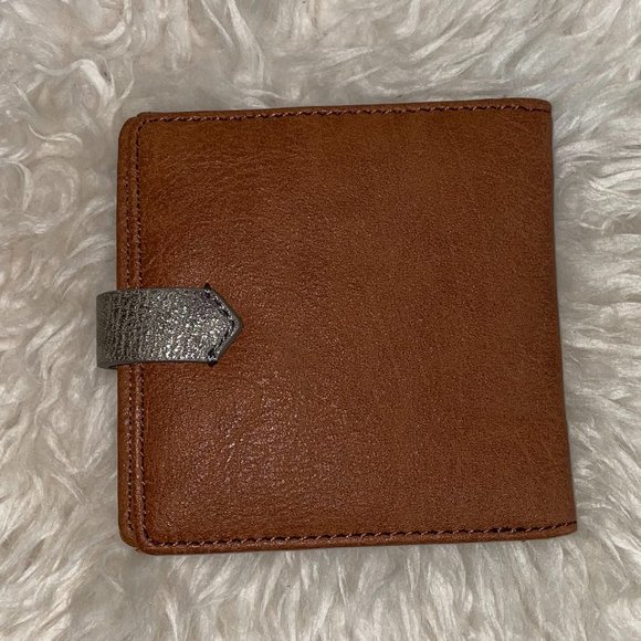 Abercrombie Wallet - Picture 7 of 7